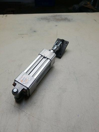 Used PHD CVAS6V 32 X 50-M