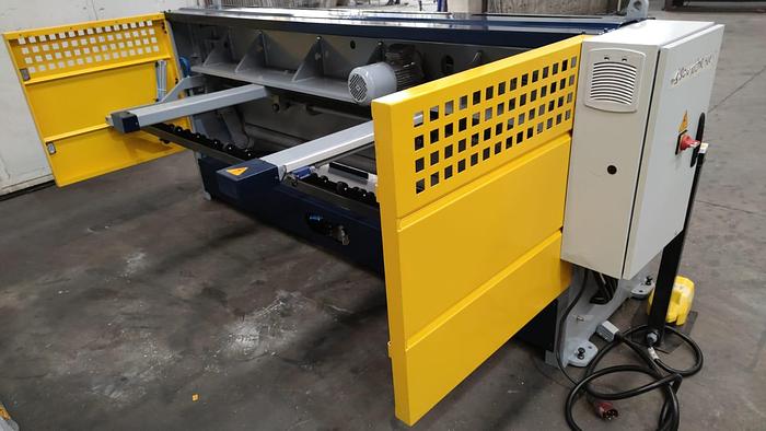 UZMA MG R Mechanical Guillotines with Return to sender option 2mm - 4mm