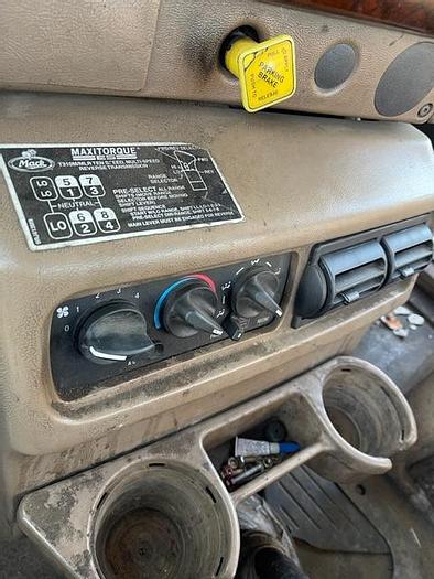 Used 2007 MACK GRANITE CV713 ROLL OFF TRUCK