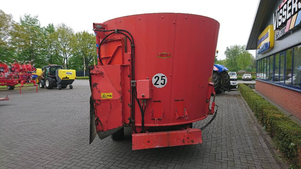 Gebruikt 2005 Kuhn EuroMix 1670