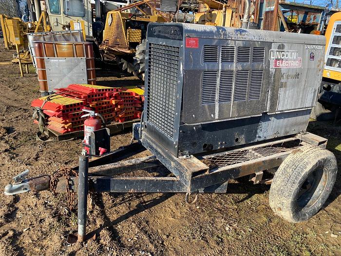 Used 2011 Lincoln Welder