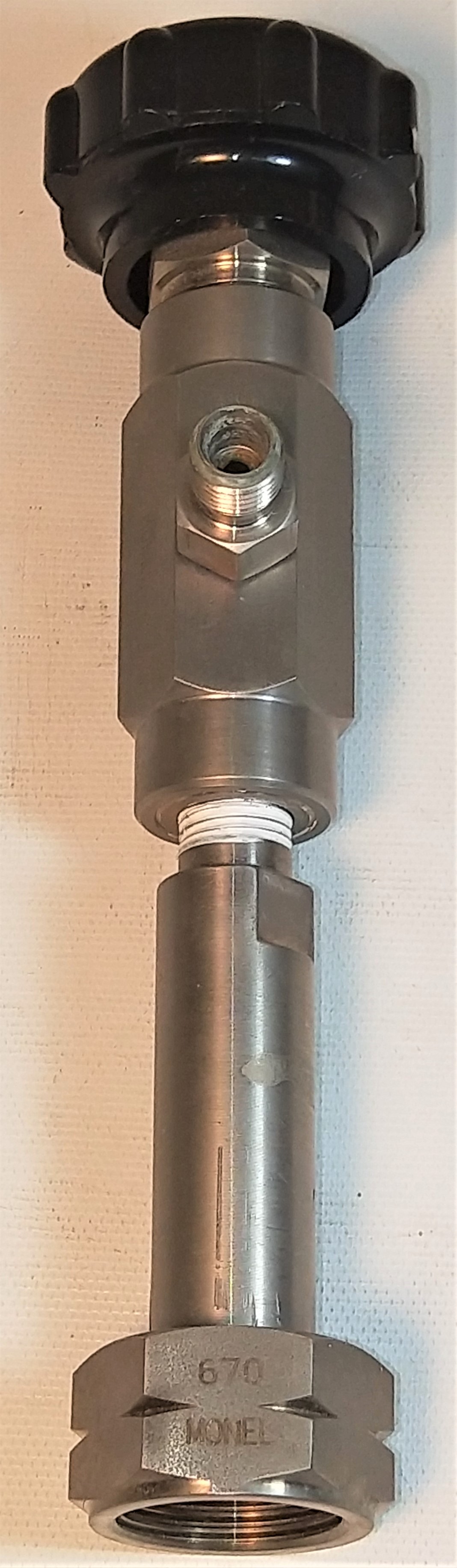 Used Monel 8550T-670 Manual Control Valve for Gas Cylinder