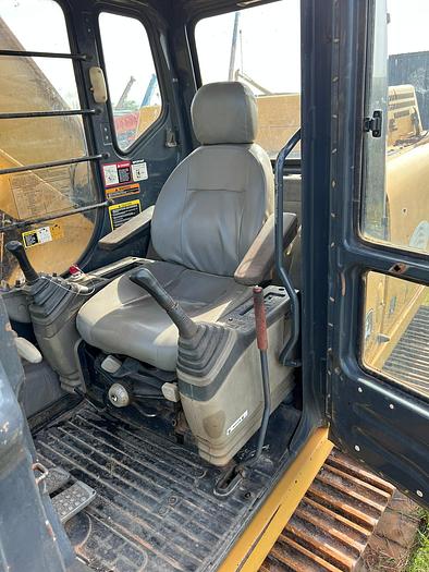 Used 2006 JOHN DEERE 330C LC EXCAVATOR