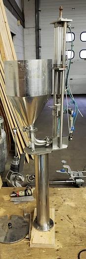 Used 4.5 OZ SEMI-AUTOMATIC PISTON FILLER – SANITARY S/S #9491