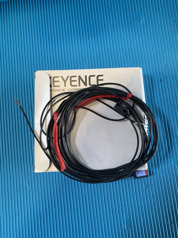 Used Keyence Transmissive Sensor Head PS-55