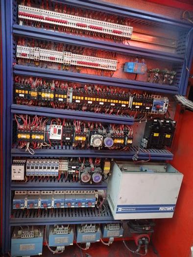 Utilisé Fraiseuse universelle Huron type MU6