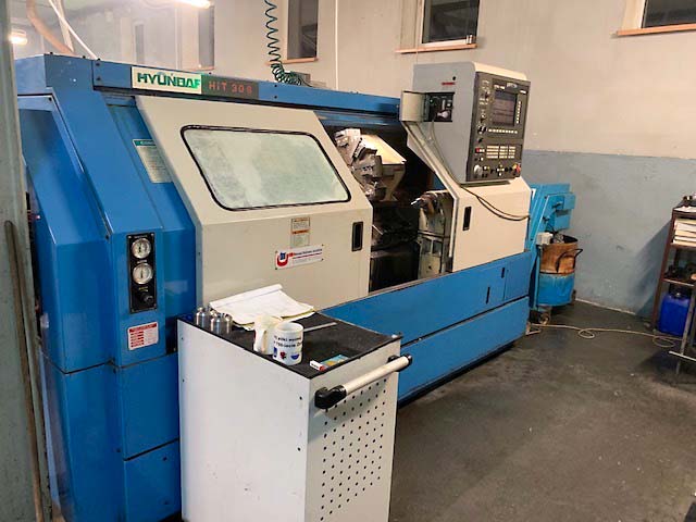 Used Hyundai HIT 30 S - CNC Lathe - 1998