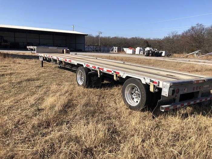 Used 2019 Manac 48 ft step deck trailer