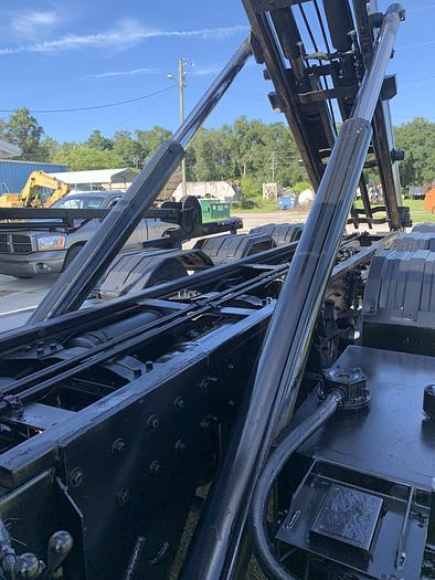 Used 2003 MACK CV 713