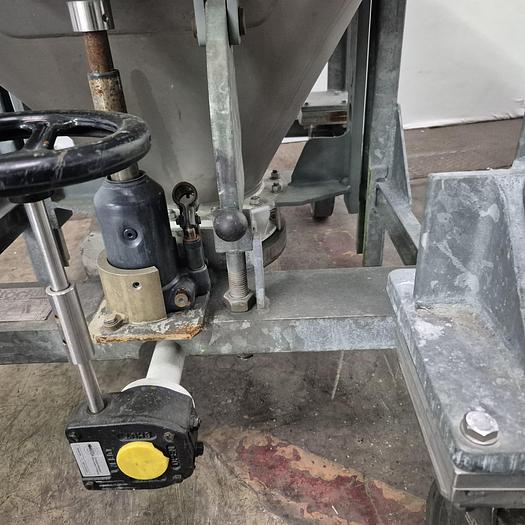 Used 1984 Stöcklin AG IBC-Behälter mit Halar-Beschichtung 630 ltr.