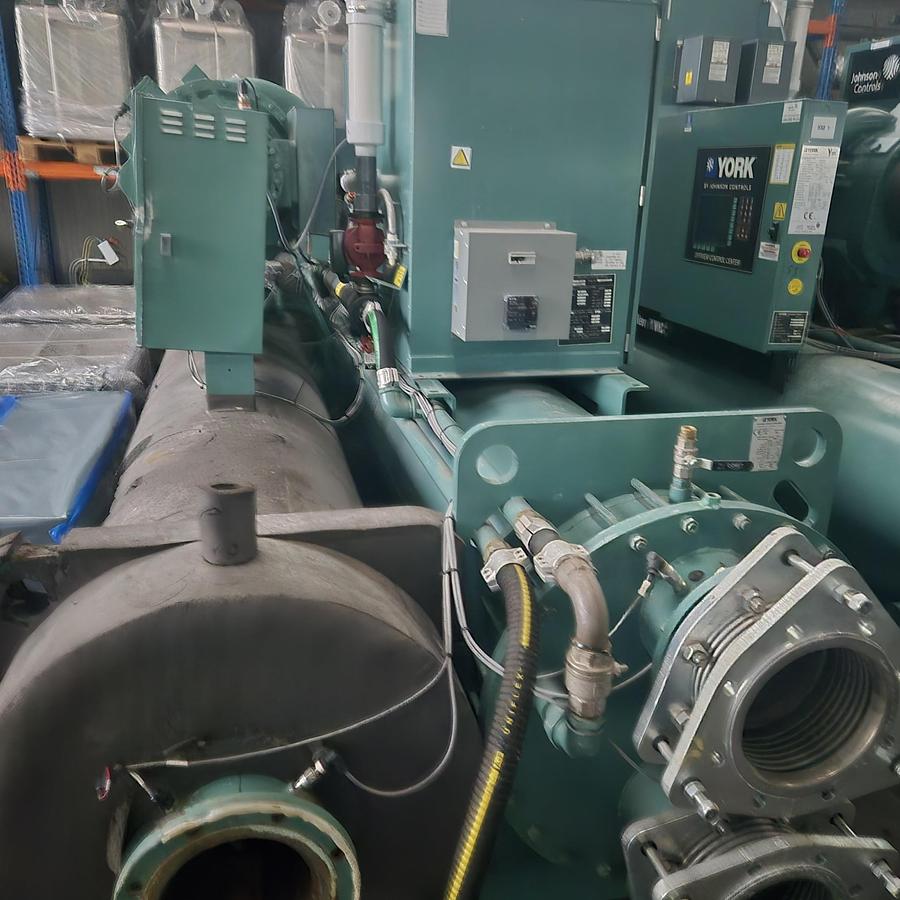 Gebraucht YORK YMC2 S300 AA Chiller