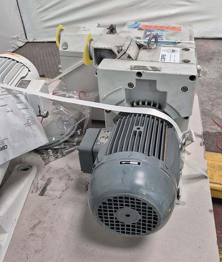 Überholt Trivac Drehschiebervakuumpumpe - TRIVAC D65B