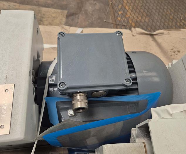 Überholt Trivac Drehschiebervakuumpumpe - TRIVAC