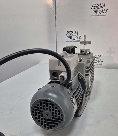 Gebraucht Drehschieber-Vakuumpumpe - Leybold-Heraeus D16A