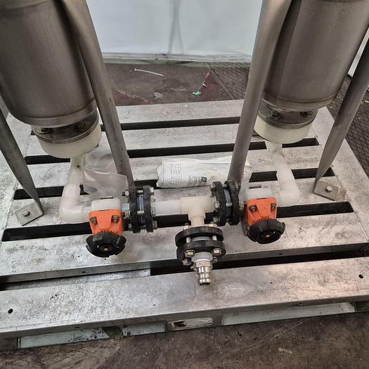 Gebraucht Hayward Doppelfiltergehäuse Modell SBF-0102-AD10-050D