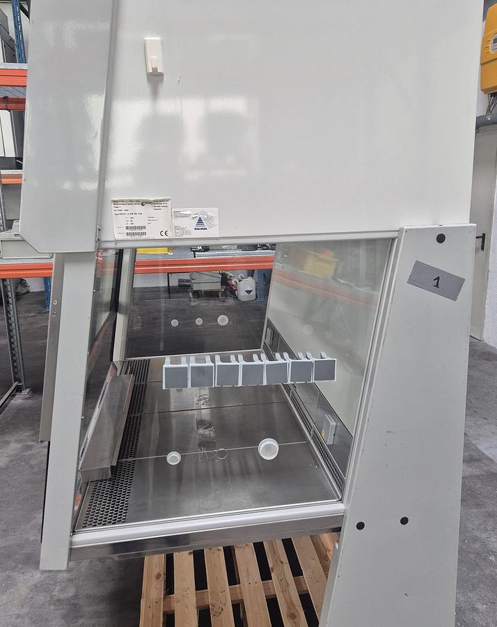 Gebraucht Holten, Jouan Nordic A/S Sicherheitswerkbank der Klasse II S2010 1.2 EN SG 1LN