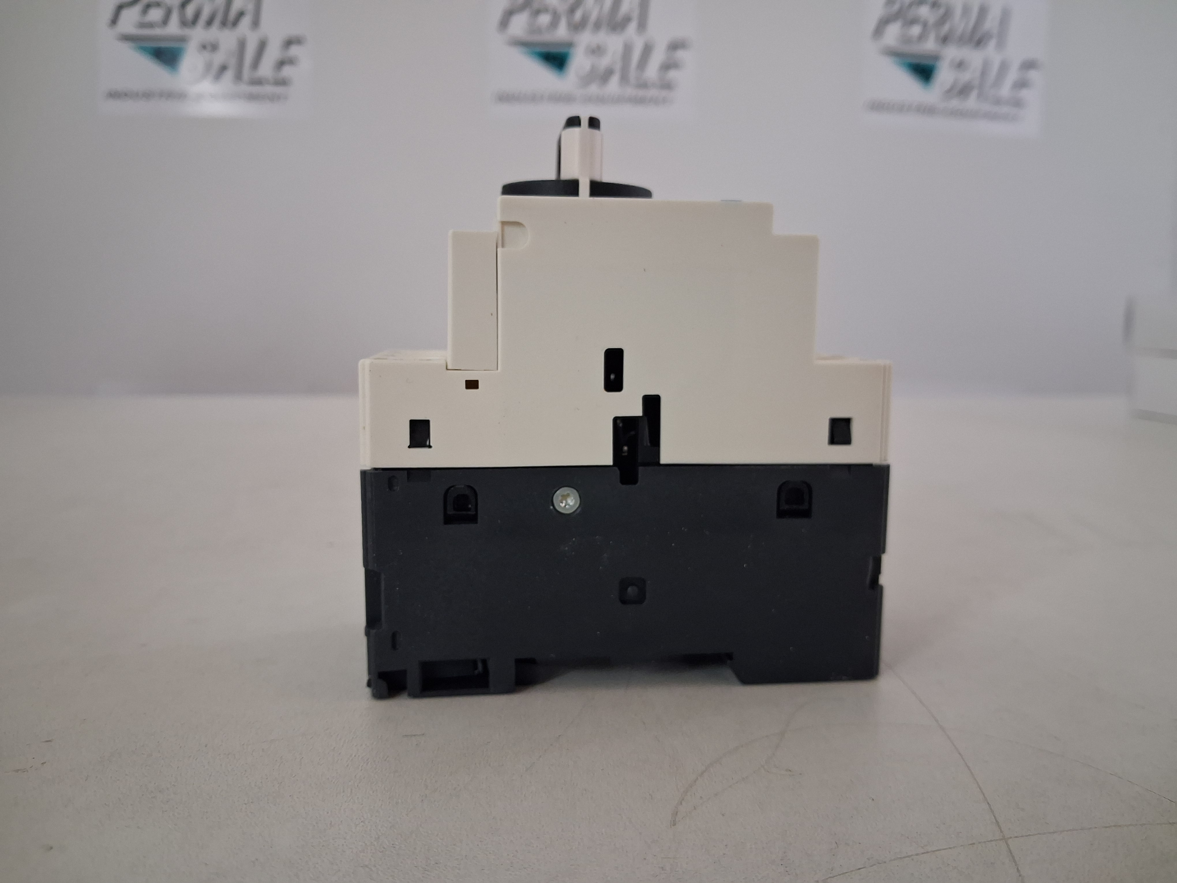 Gebraucht Magnetic circuit breaker