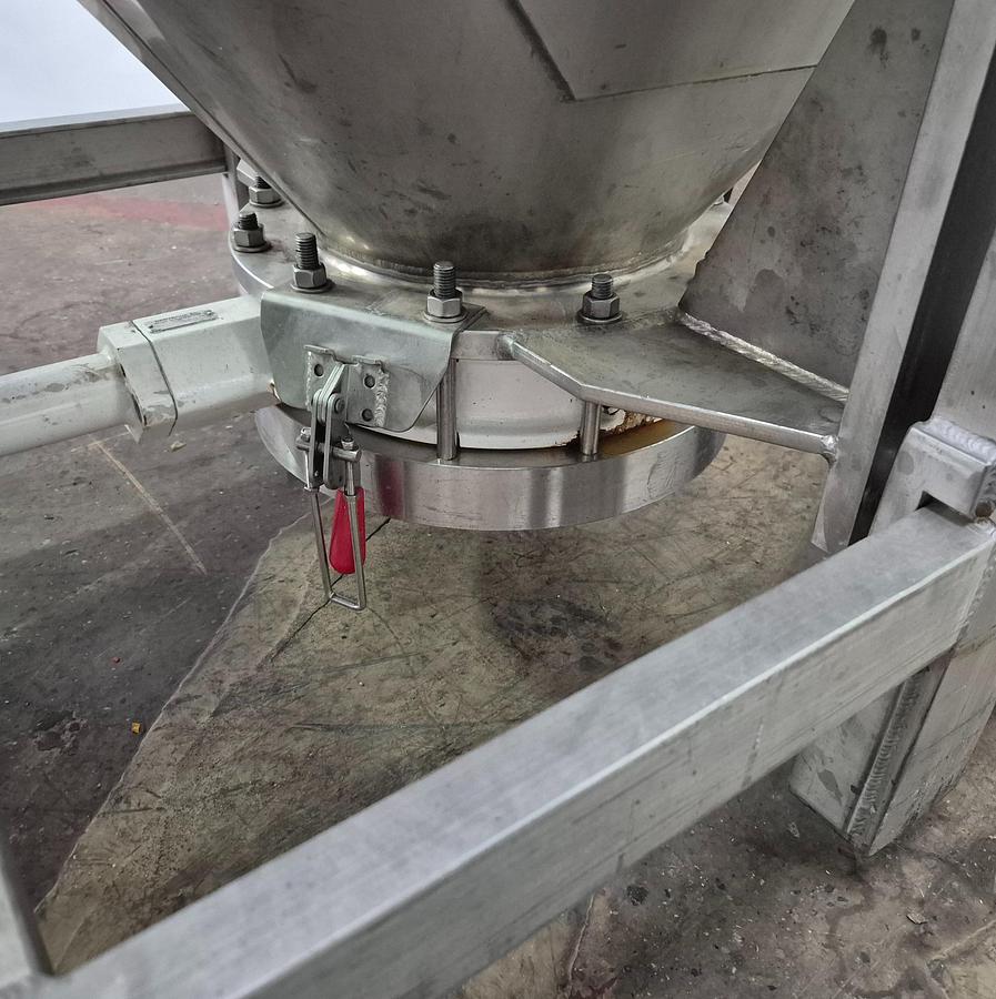 Used Edelstahl-Maurer AG IBC-Behälter mit Halar-Beschichtung 670 ltr.