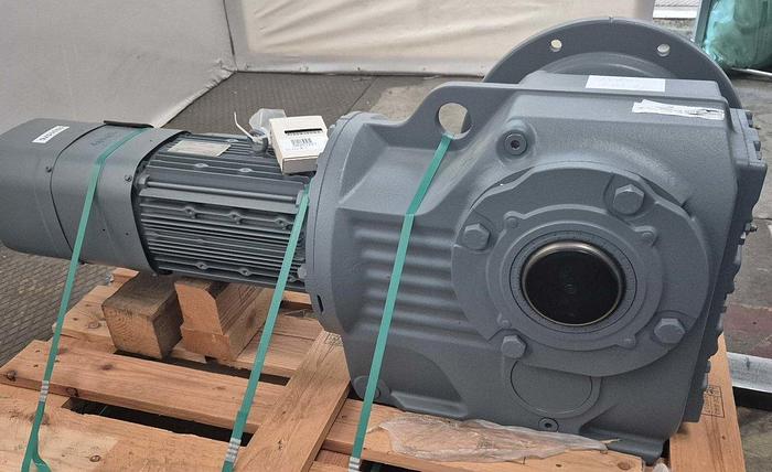 SEW-Eurodrive Motor mit integriertem Getriebe KAF107/II2GD EDR132M4BE11/3GD/KCC/TF/AS7W/AL