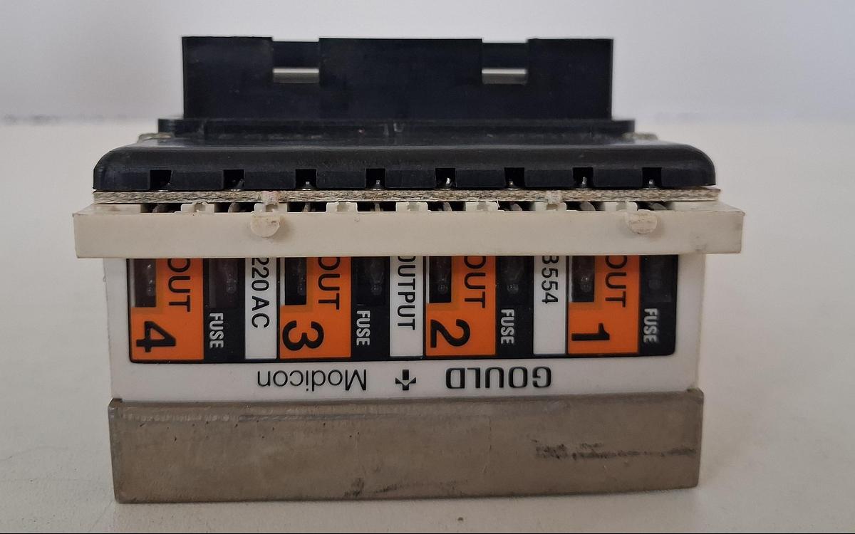 Gebraucht Modicon Modul B 554