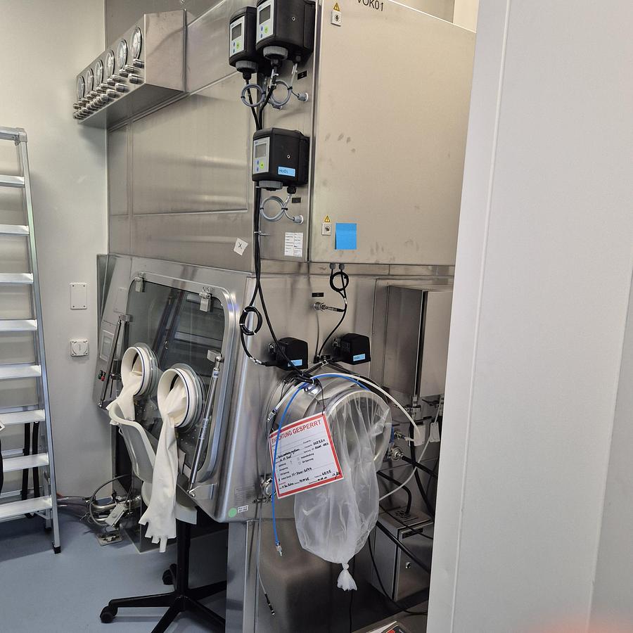 Gebraucht Hermann Waldner Isolator-Anlage mit einem integrierten STERIS VHP 1000ED