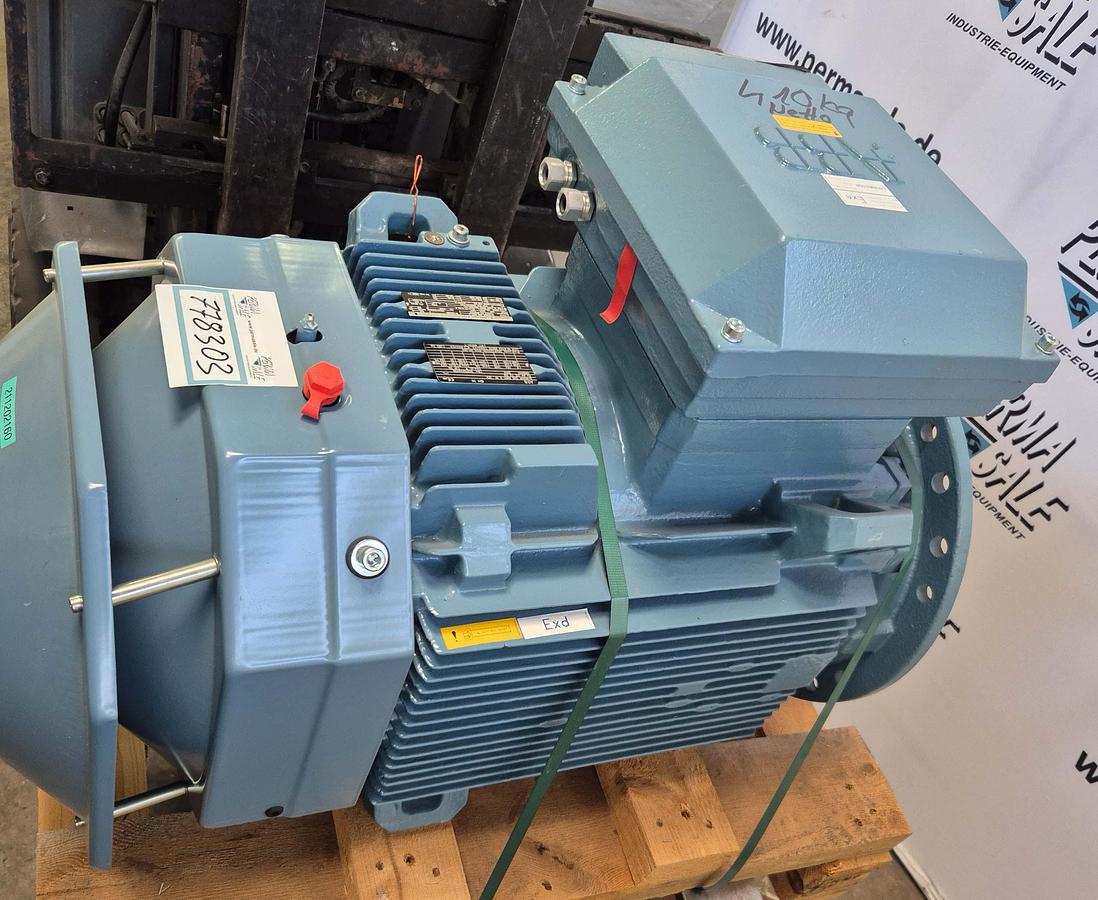 Leumann & Uhlmann Flanschmotor / 3-M3KP 225 SMC 4 VI IE2