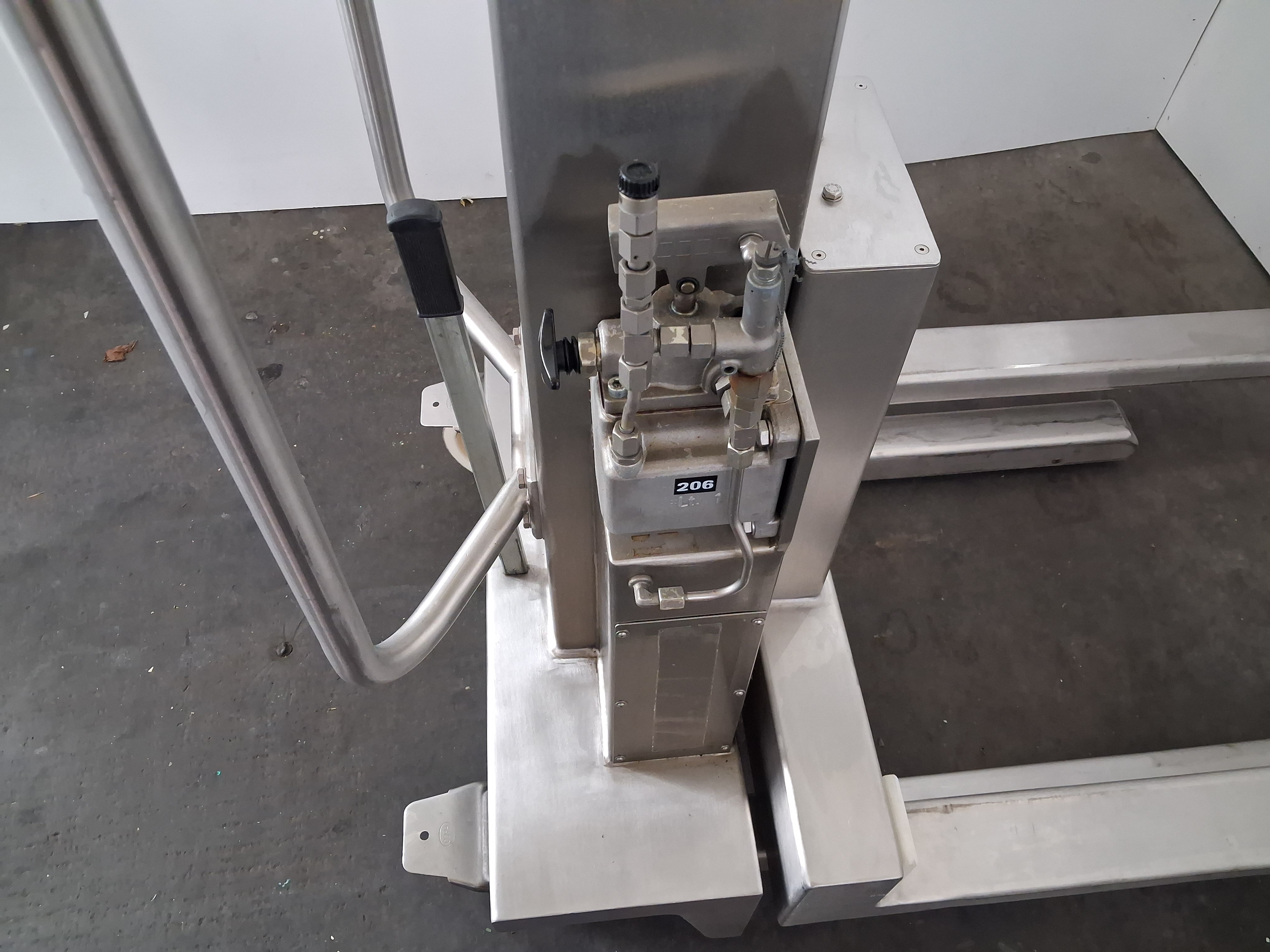 Gebraucht Servo Lift