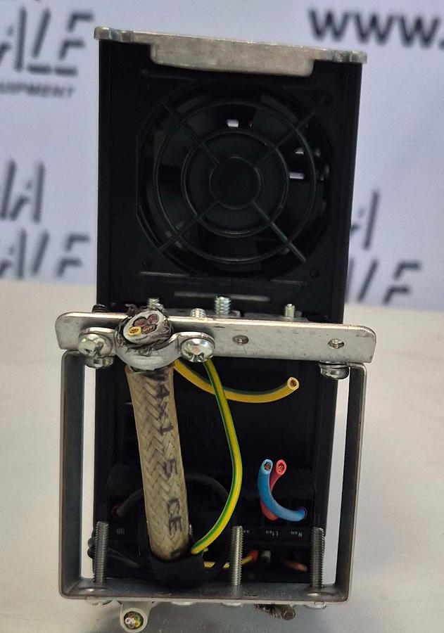 Gebraucht Danfoss Frequenz Umrichter - VLT2803PS2B20STR1DBF00A00C0