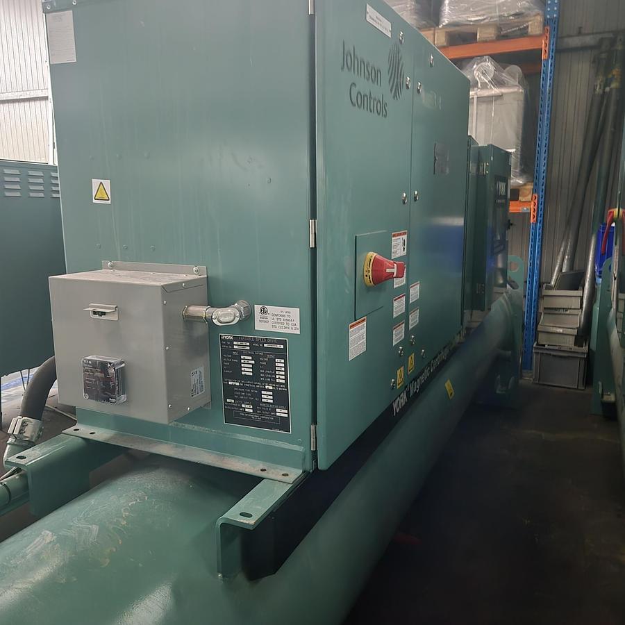Gebraucht YORK YMC2 S300 AA Chiller