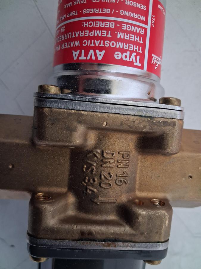 Gebraucht Thermostatic Valve
