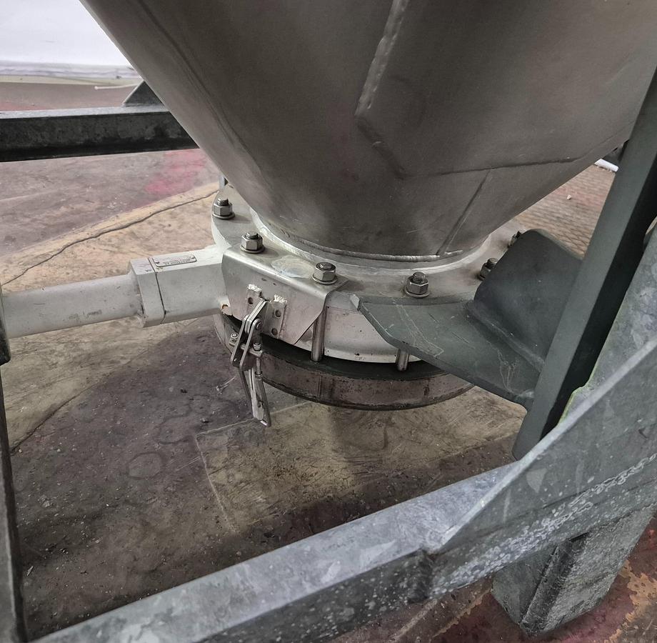 Used 1978 Stöcklin IBC-Behälter (Halar-beschichtet, verzinkter Rahmen) 670 ltr.