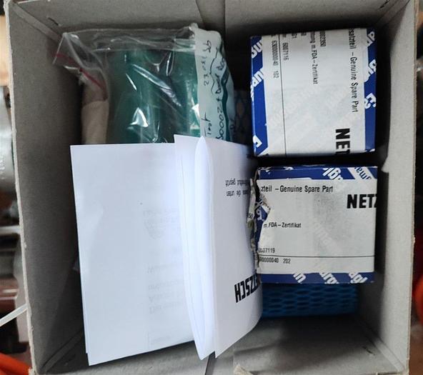 Netzsch Exzenterschneckenpumpe NM003BH06S12F mit Motor