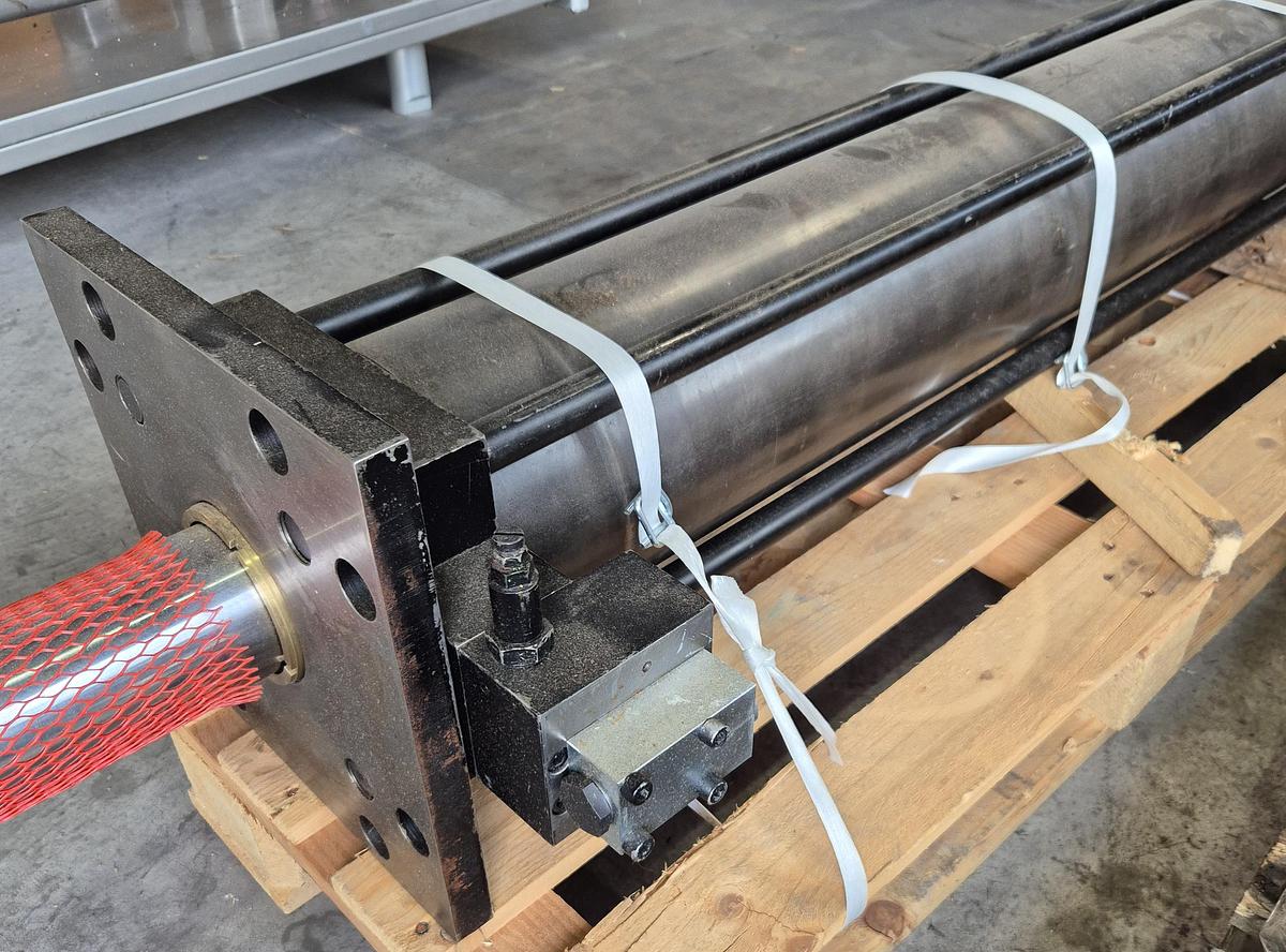 Parker Fluidpower Hydraulikzylinder mit integriertem Wegmesssystem 