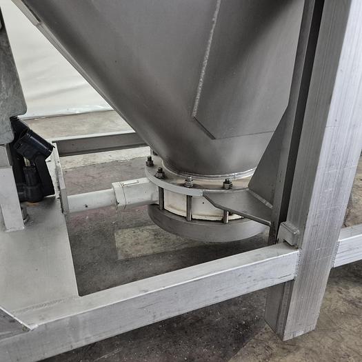 Used Edelstahl-Maurer AG IBC-Behälter mit Halar-Beschichtung 670 ltr.