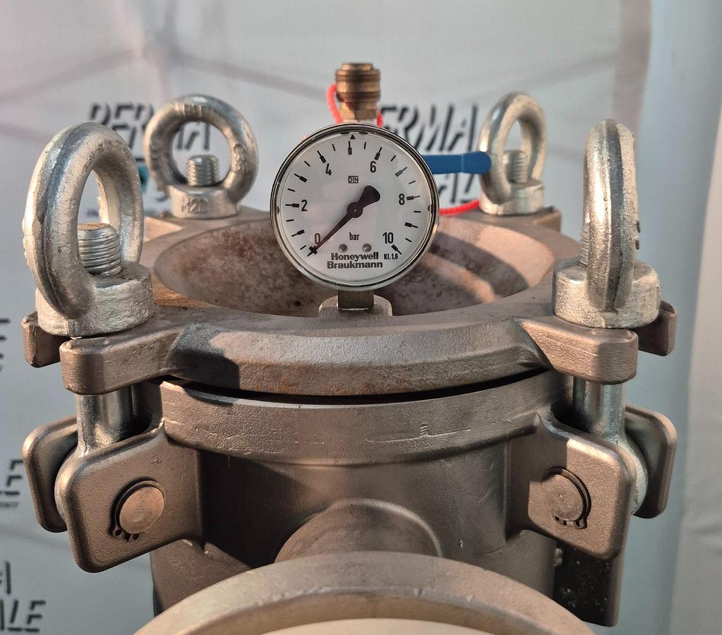 Gebraucht Hayward Doppelfiltergehäuse Modell SBF-0102-AD10-050D