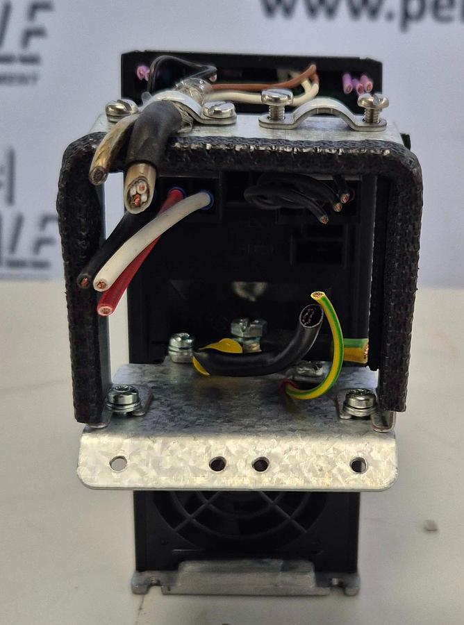 Gebraucht Danfoss Frequenz Umrichter - VLT2807PT4B20STR1DBF12A00C0