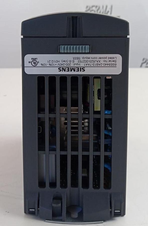 Siemens Micromaster 440 Frequenzumrichter 6SE6440-2AB13-7AA1
