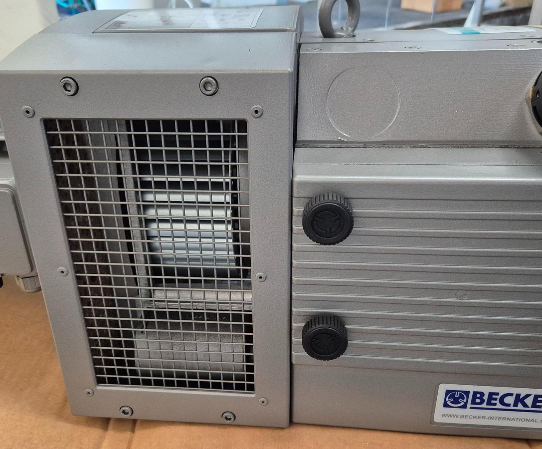 Gebraucht Becker Vakuumpumpe KVT 3.60 