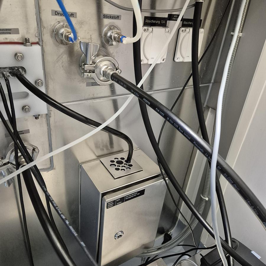 Gebraucht Hermann Waldner Isolator-Anlage mit einem integrierten STERIS VHP 1000ED