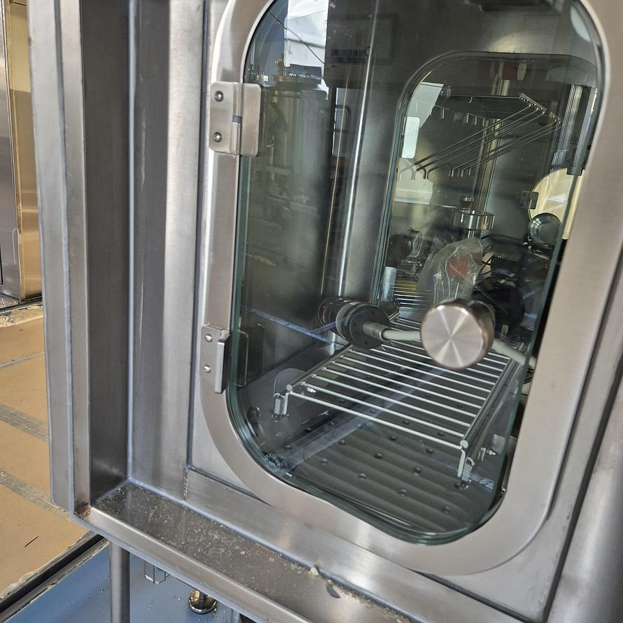 Gebraucht Hermann Waldner Isolator-Anlage mit einem integrierten STERIS VHP 1000ED