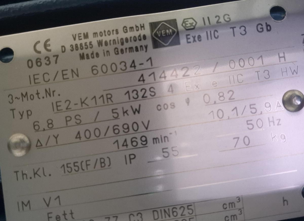 Getriebebau NORD Getriebemotor mit einem VEM IE2-Motor SK 973.1F IE2-K11R