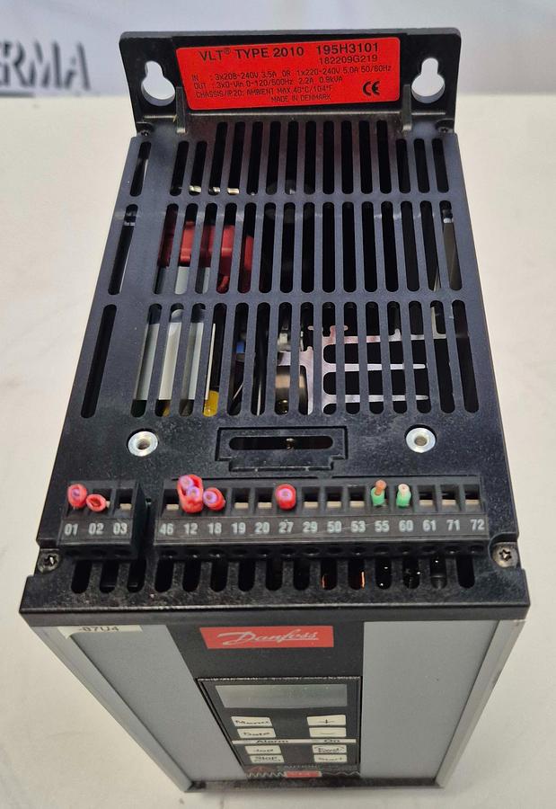 Gebraucht Danfoss Frequenz Umrichter - VLT2807PT4B20STR1DBF12A00C0