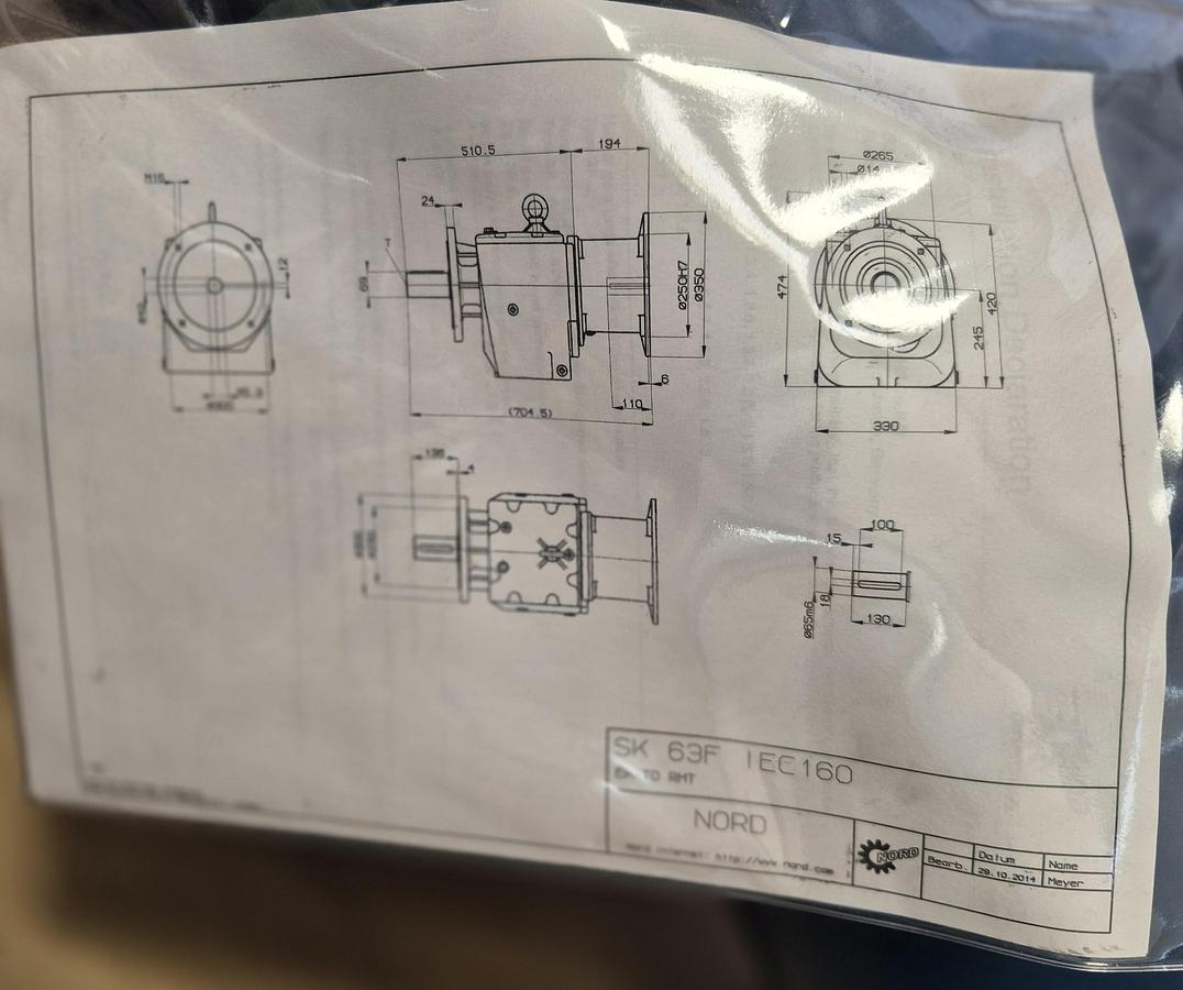 Getriebebau Nord Getriebemortor mit VEM Motor SK 63F IEC160