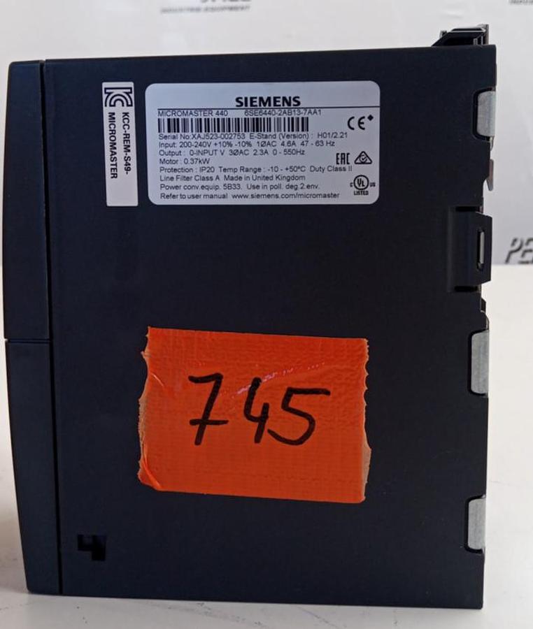 Siemens Micromaster 440 Frequenzumrichter 6SE6440-2AB13-7AA1