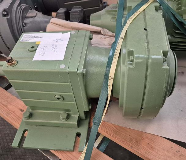Gebraucht Lenze Getriebemotor GST06-2KVBR mit Motor FN 90S/B-4