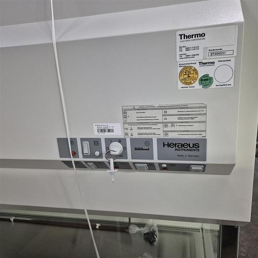 Gebraucht Heraeus Herasafe Sicherheitswerkbank HS 15 Klasse 2