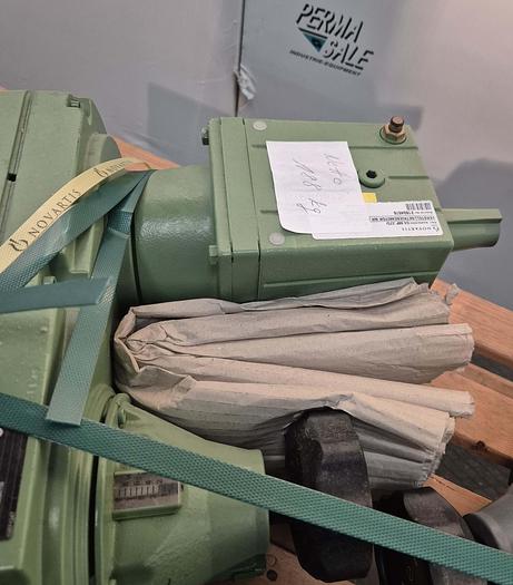 Gebraucht Lenze Getriebemotor GST06-2KVBR mit Motor FN 90S/B-4