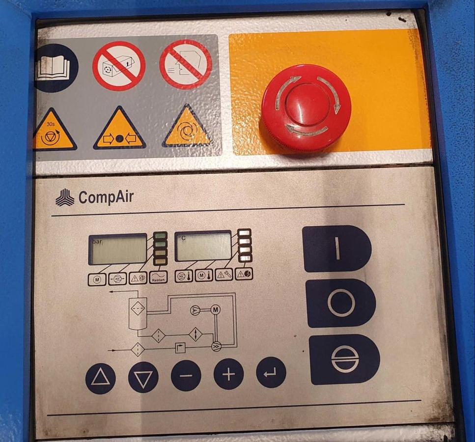 Gebraucht Compair Schraubenkompressor L18