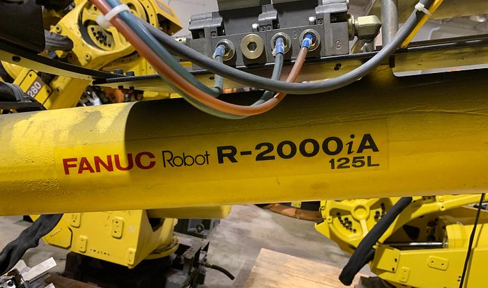 Used FANUC R2000iA/125L 6 AXIS CNC ROBOTS WITH RJ3iB CONTROLLERS