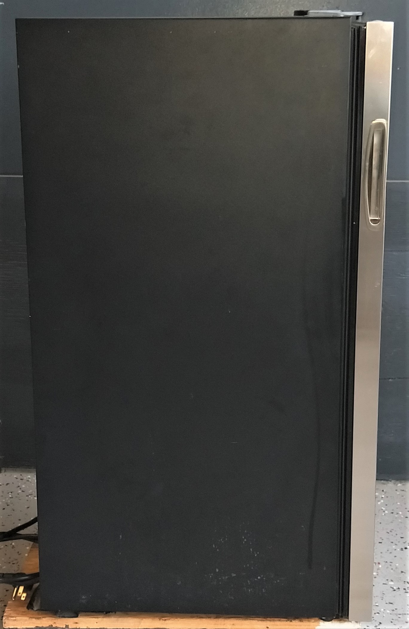 Used Danby DBC120CBLS Undercounter Refrigerator